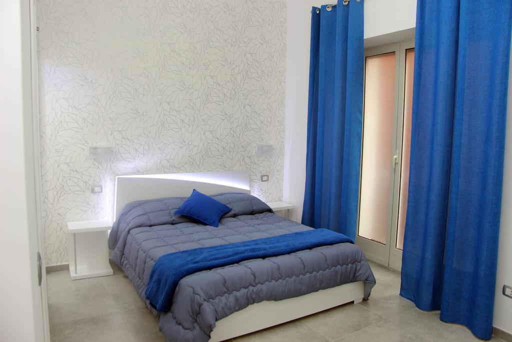 Stella Diana Bed & Breakfast Наполи Стая снимка