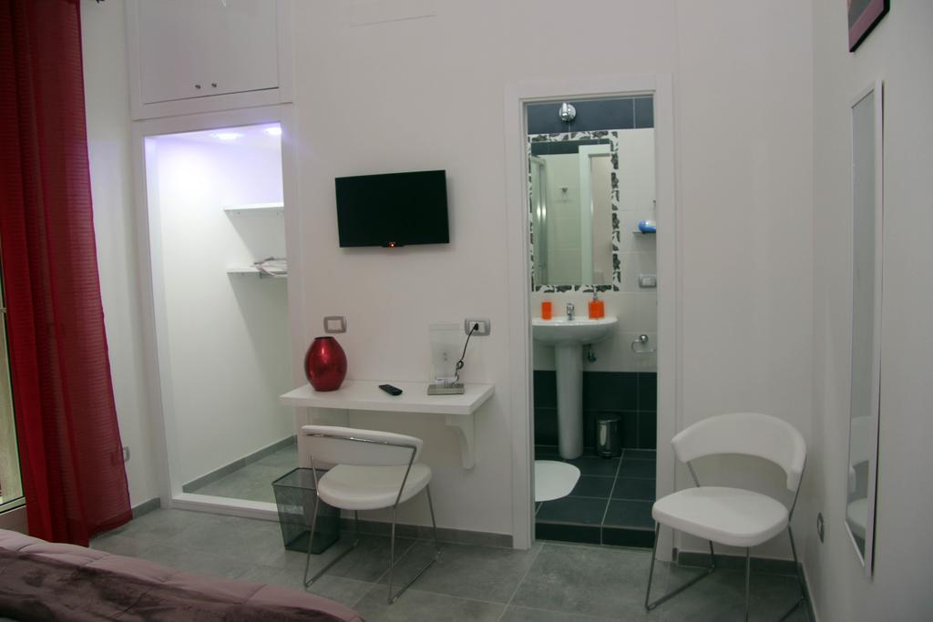 Stella Diana Bed & Breakfast Наполи Стая снимка